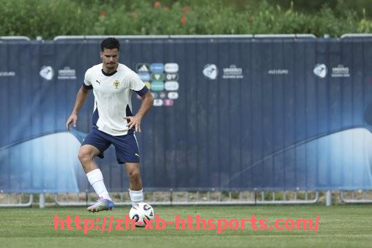 华体会hth登录入口-世俱杯决赛战术深度解析：冠军之战中的博弈策略